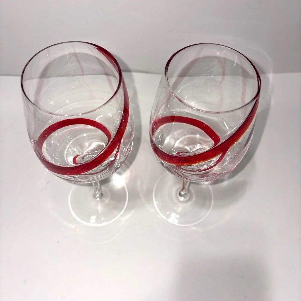 Pier 1 Import Cobalt Red Swirl Line Wine Goblet Glass 20oz Set of 2 Hand Blown